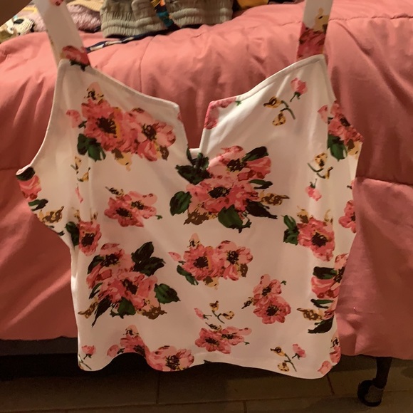 Clothes - Picture 4 of 5